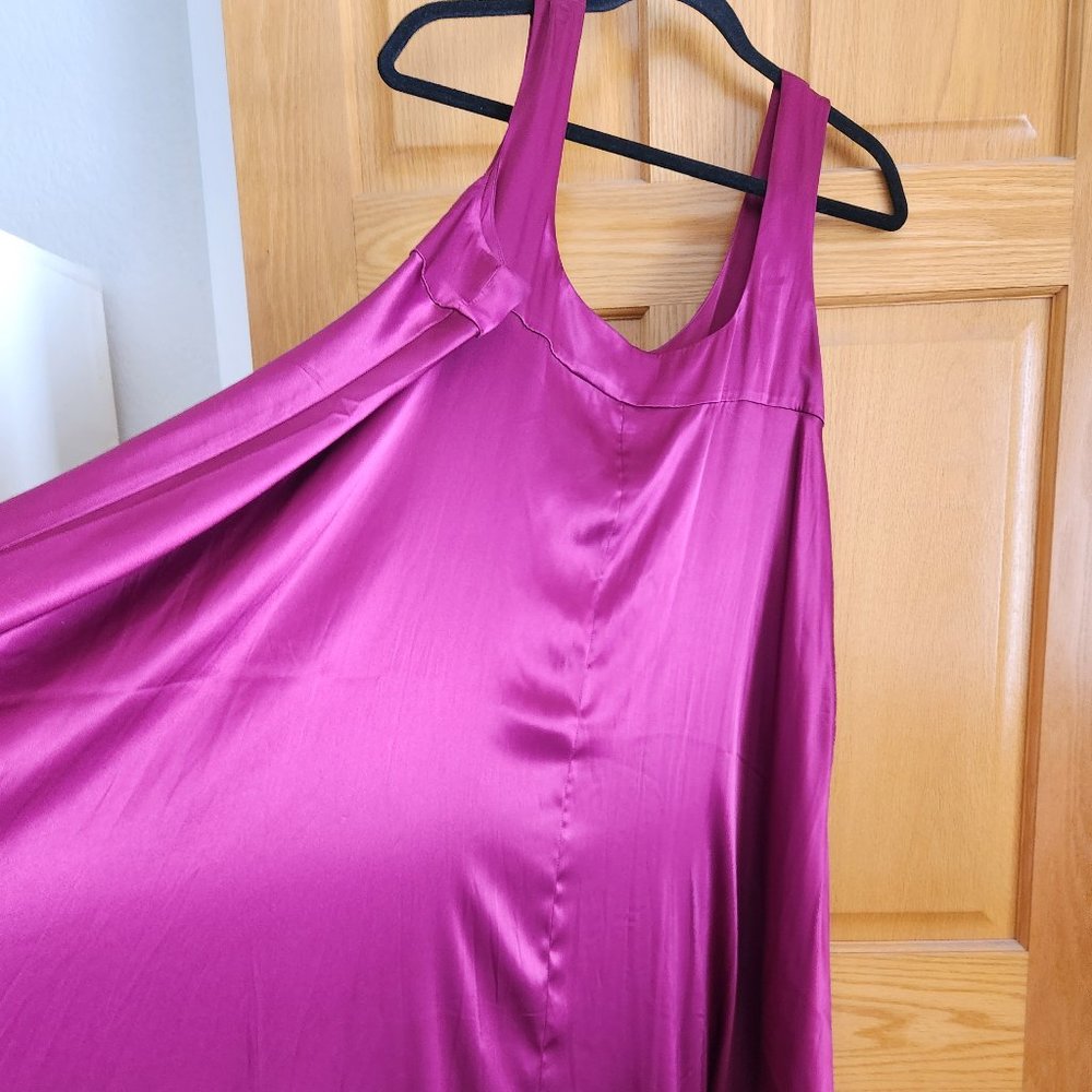 Flowing Party Dress - Picture 4 of 5